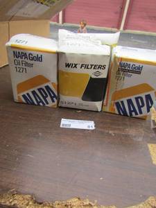 lot 81 image: Napa gold oil filters # 1271 qty 4 NIB