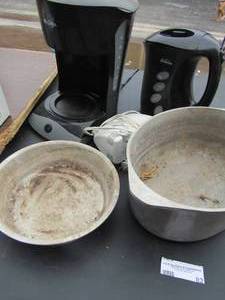 lot 82 image: McCoffee maker, sunbeam water picture, hand mixer, metal cooking pot & pie pan