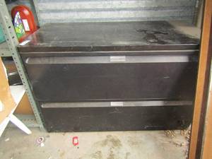 lot 59 image: 2 drawer plastic filing cabinet with black storage compartments inside,  264220