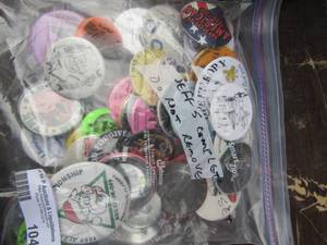 lot 104 image: Texas BBQ shirt pins qty more then 20