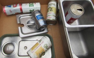 lot 128 image: Vintage beer cans, 2 steam tray pans with tops