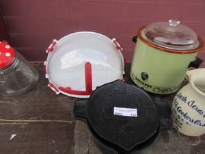 lot 142 image: rival crock-pot slow cooker, covered strainer, north Texas area pitcher, and more