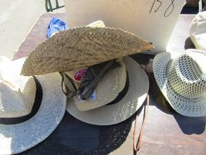 lot 159 image: Large lot of straw hats