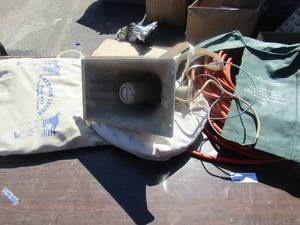 lot 160 image: Pa speaker, extension cords,