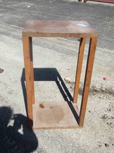 lot 170 image: Wooden plant stand 321813 single tier for indoor outdoor use