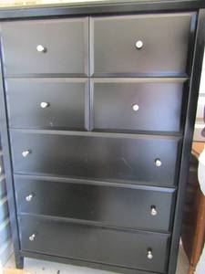 lot 171 image: 584018 black 7 drawer chest, deep drawers great condition