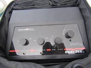 lot 194 image: Brandt tens unit used but works, comes in carry case