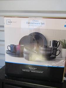 lot 204 image: Chiara main stay dish set used appears to all be in box, 16 piece setin original box