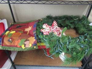lot 69 image: Happy Harvest door hanger, large indooroutdoor wreath