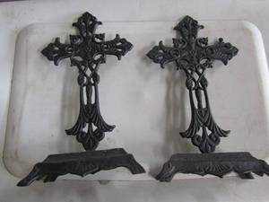 lot 80 image: Cast iron crosses qty 2 size 13 tall