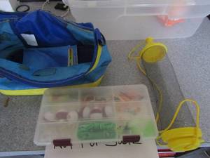 lot 87 image: Small kids tackle box,, new with bobbers hooks and more, small minnow catcher