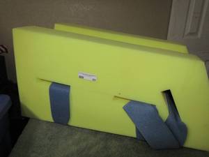 lot 89 image: Very thick foam leg rest for maybe after surgery rest -  very clean