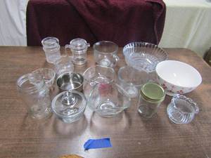 lot 41 image: Lot of sugar bowls, mason jars, soup and cereal bowls