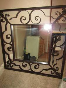 lot 10 image: Square large wall mirror with metal dcor frame 43 X 43, very nice and beautiful