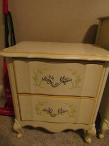 lot 13 image: 2 drawer bedside night stand  242315