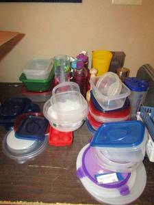 lot 35 image: Large lot of Tupperware, glasses cups, tumblers and kids cups