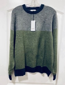 lot 26 image: New Goodfellow & Co Mens Large Standard Fit Crewneck Pullover Sweater in Olive, Model-77k95