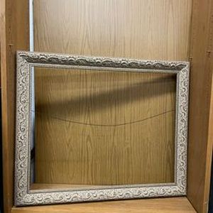lot 122 image: wood picture frame