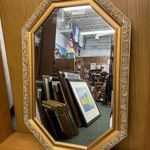 lot 66 image: gold framed Mirror