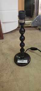 lot 184 image: lamp (no shade)