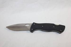 lot 22 image: Maxam heavy duty lock back folding switchblade with push button release and rubber grip handle. 6L closed 10L when open.