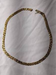 lot 38 image: Jewelry 14K yellow gold Italian mesh necklace. Marked 14K Italy. No kinks w Safety clasp. 16.5L