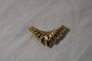 lot 46 image: Jewelry 14K yellow slide pendant. Marked 585.Approx. 1.5W