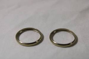 lot 47 image: Jewelry (2) 14K PLUMB white gold rings. Marked P14K. Both size 7.5 (2X the money)