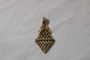 lot 53 image: Jewelry 14K yellow gold diamond mesh pendant w hinged bale. Marked 14KYG MEXICO. Approx 1L (Similar to Lot 24 but not identical)