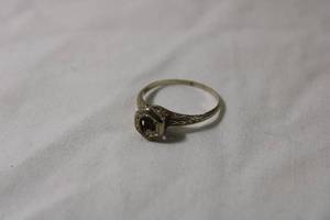 lot 66 image: Jewelry 14K white gold Victorian ring mount (no stone). Marked 14K. Size 8.75