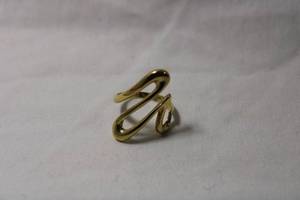 lot 73 image: Jewelry 14K yellow gold Italian ring. Marked 14K Italy Milor. Size 6.5