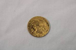 lot 154 image: Coins 1910 $2.50 Liberty Head Half Eagle Reverse US Gold Coin, pre-1933, Philadelphia. 90% percent gold. More gold coin lots available in lots 3, 303, 347, 393.