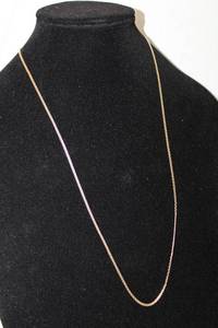 lot 305 image: 14K Bismarck chain necklace. Marked 14K. 28L
