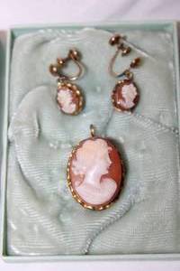 lot 359 image: 12K Gold Filled hand carved Cameo broochpendant  w hinged bale and matching screw back earring set in vintage box.