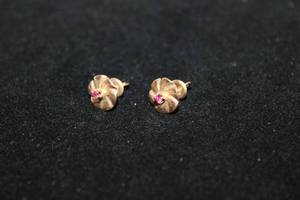 lot 367 image: 14K yellow gold Pink Spinel vintage screw back earrings. Marked 14K. Tested as Spinel but please verify at preview.
