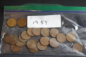 lot 230 image: Coins (20) Wheat Pennies - 1954