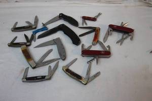 lot 282 image: Pocket Knives Buck knife, Case XX USA, CRKT, Old Timers and more