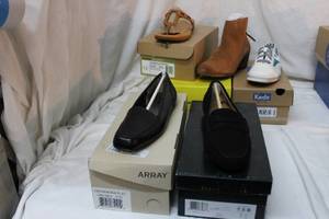lot 512 image: (5) Pairs of Womens Shoes - Size 7-7.5 Ralph Lauren Black Loafer, Array Freedom Black Flat, Keds Cut-out White, Timberland Tan Thong, and Kenneth Cole Brown Short Boot