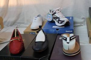 lot 513 image: (5) Pairs of Womens Shoes - Size 7-7.5 Clarks Black Thong, Talbots Blue Roxie, Ralph Lauren Red Loafer, Keds White Leather, Reebok Ortholite white and blue Sneaker
