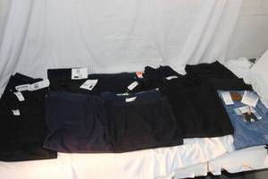 lot 525 image: Womens Clothes Size 6-10 Pants and Jeans most have tags