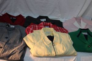 lot 535 image: Womens Clothes Size 4-8 Dress Jackets, see pictures