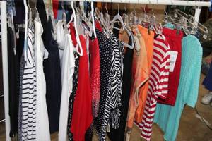 lot 553 image: Womens Clothes, see pictures