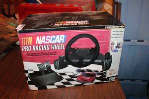 lot 103 image: Nascar Pro Racing Wheel