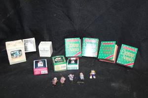 lot 562 image: Home Decor Christmas Decorations - Ornaments including Royal Doulton