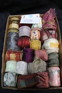 lot 266 image: Wire edge ribbons - 1-34 lbs. see pictures