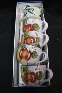 lot 509 image: oversized mug set with apple design