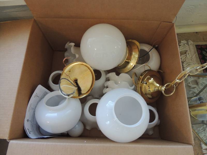 lot 43 image: LAMPS