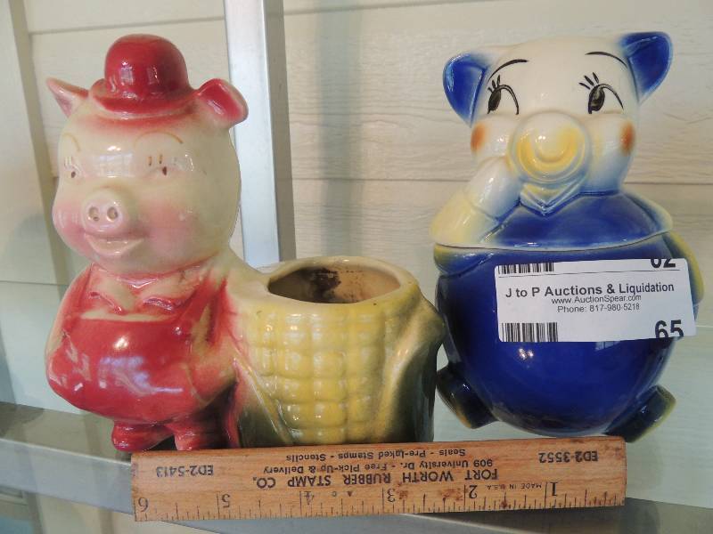 lot 65 image: PIGS
