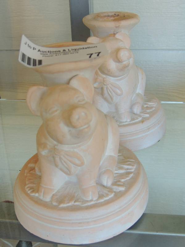 lot 77 image: PIGS