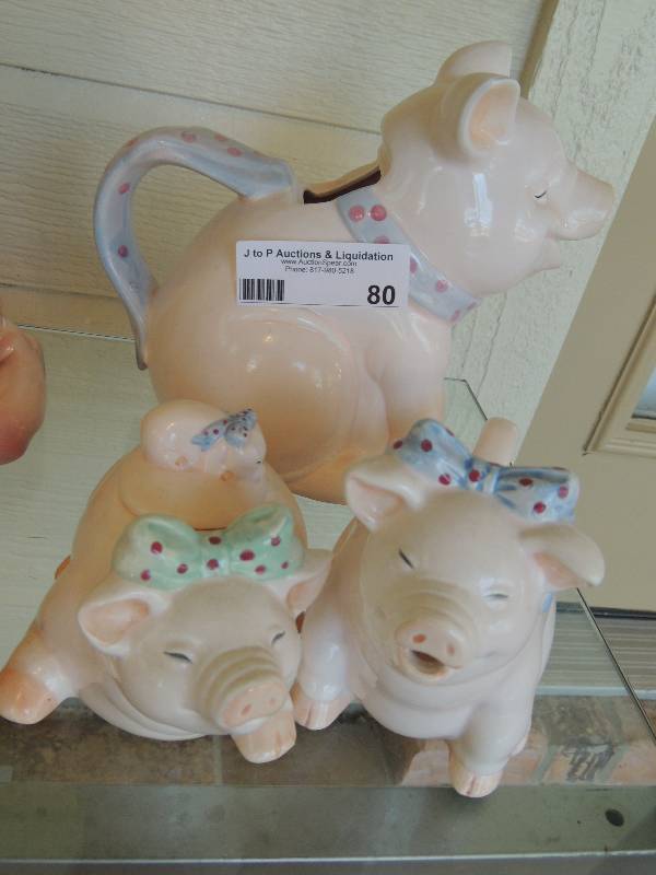lot 80 image: PIGS